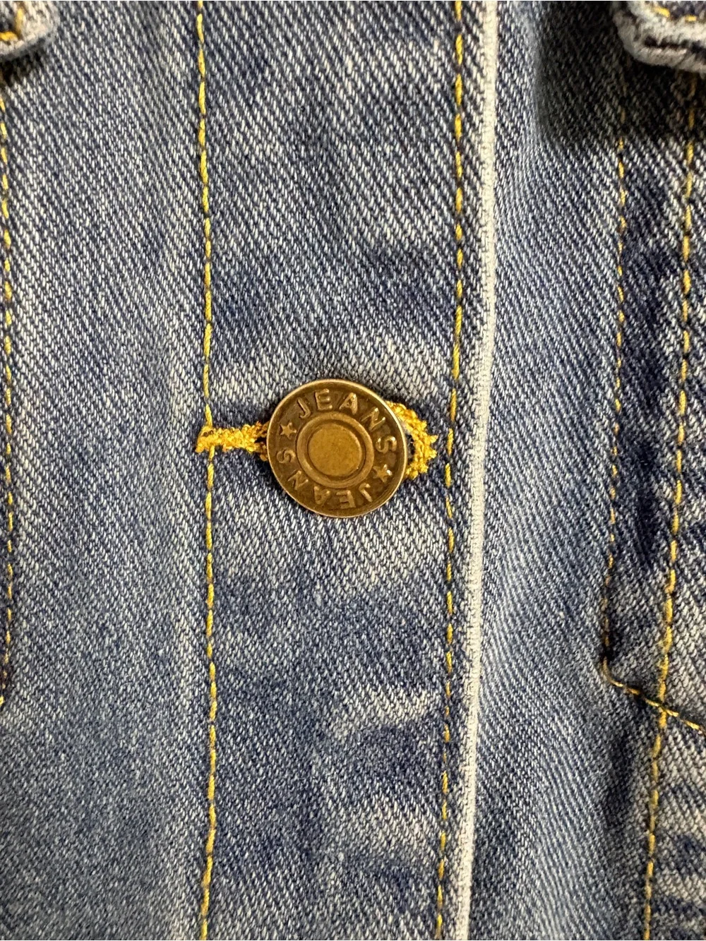 Cap sleeve Jean jacket with side snaps. - Picture 2 of 6